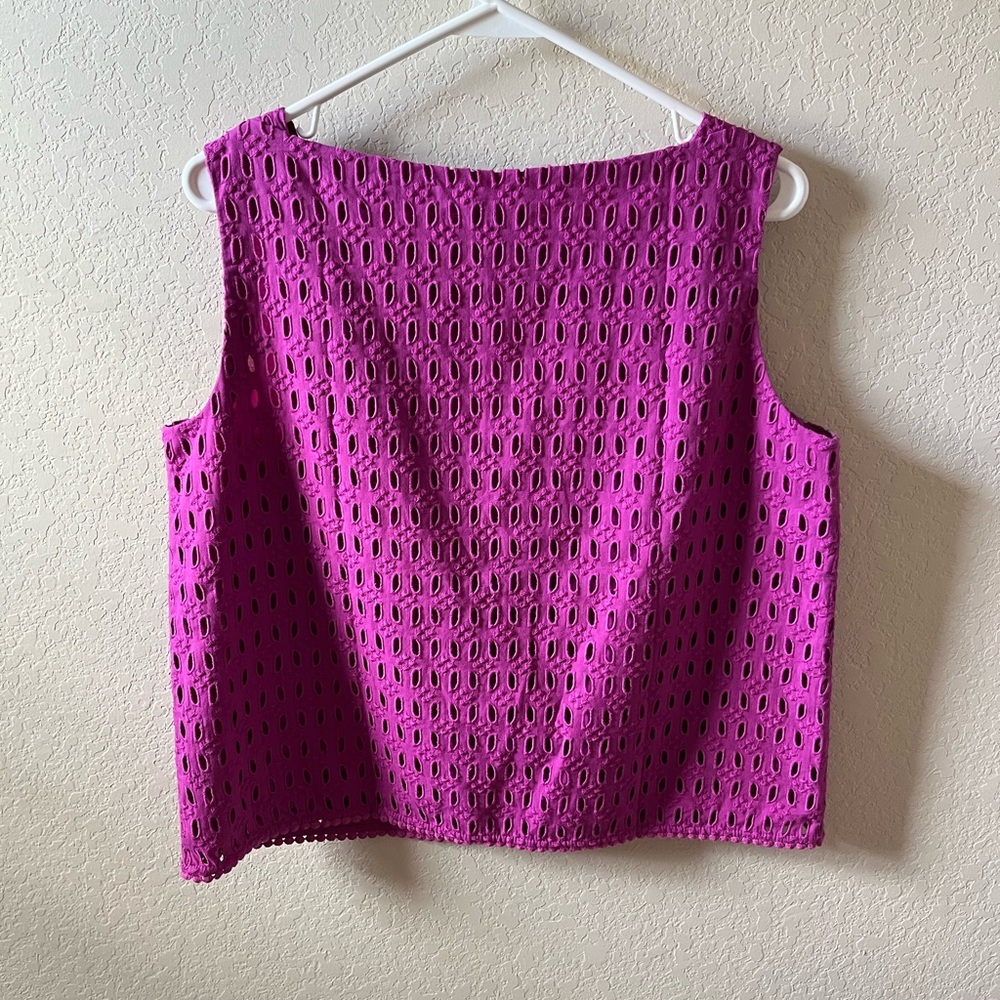 Ann Taylor Women’s Sleeveless Eyelet Trim Top Magenta Size M Petite - Picture 6 of 8